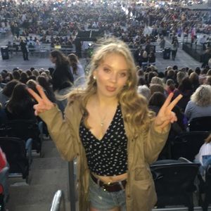 Meet your Posher, Hannah